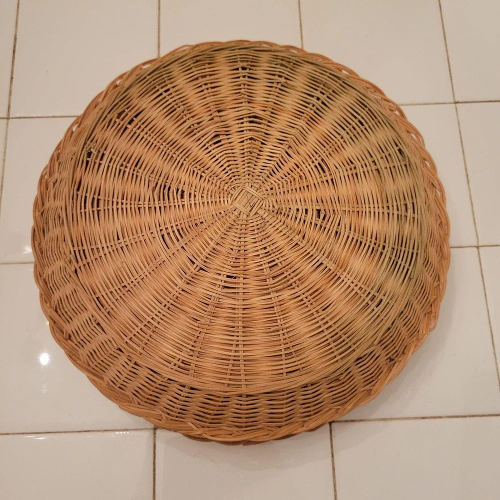 Vintage wicker paper